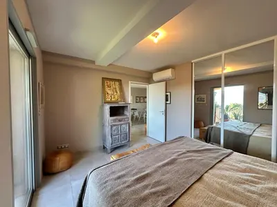Un ou plusieurs lits dans un hébergement de l'établissement Appartement 3 pièces 6 couchages CALVI