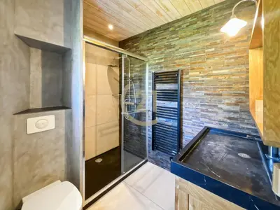 Salle de bains dans l'établissement Villa T4 vue mer, piscine & jardin - Corbara