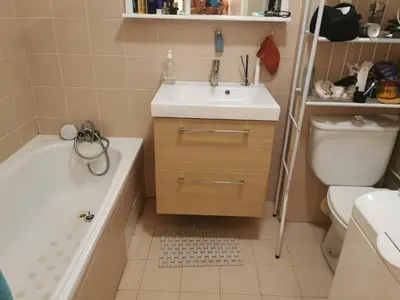 Salle de bains dans l'établissement studio cosy vue mer à 2 min de la plage
