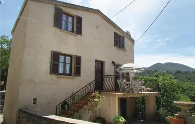 Vue générale sur la montagne ou vue sur la montagne depuis la maison de vacances