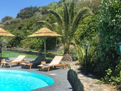 Piscine de l'établissement Hotel Minera ou située à proximité