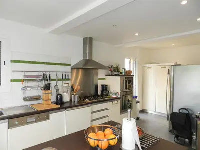Cuisine ou kitchenette dans l'établissement Villa Fidiamare by Interhome