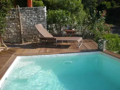 Piscine de l'établissement Pont du Bateau ou située à proximité