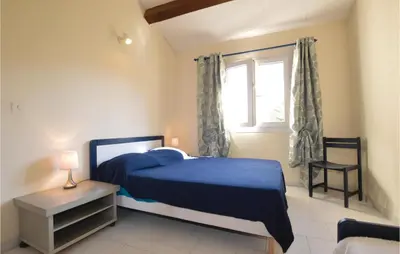 Un ou plusieurs lits dans un hébergement de l'établissement Nice Home In Prunete With Wifi