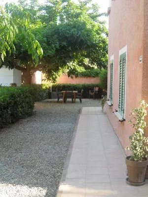 Jardin de l'établissement Le Clos des Arbousiers
