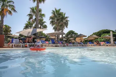 Piscine de l'établissement Belambra Clubs Borgo - Pineto ou située à proximité