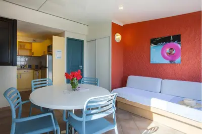 Cuisine ou kitchenette dans l'établissement Belambra Clubs Borgo - Pineto