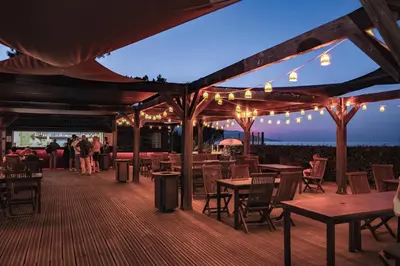 Restaurant ou autre lieu de restauration dans l'établissement Belambra Clubs Borgo - Pineto