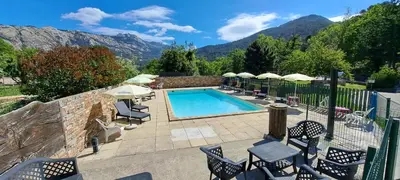 Vue générale sur la montagne ou vue sur la montagne depuis l'hôtel