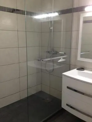 Salle de bains dans l'établissement Les Marines Du Soleil