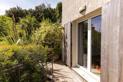 Jardin de l'établissement Suites in Erbalunga