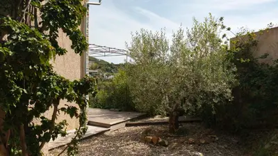 Jardin de l'établissement Suites in Erbalunga