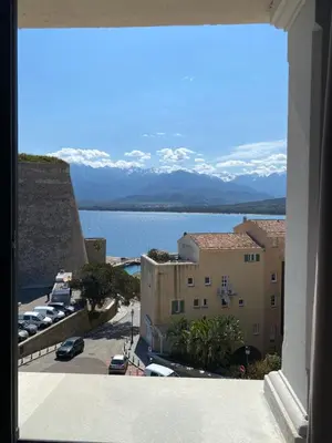 Paysage naturel près de l'hôtel