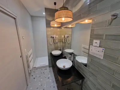 Salle de bains dans l'établissement Hôtel Bella Vista