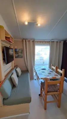 Coin salon dans l'établissement Muntagn' home