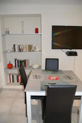 Télévision ou salle de divertissement dans l'établissement maison corse en balagne