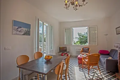Coin salon dans l'établissement Villa Kalliste