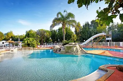 Piscine de l'établissement Camping Les Castors ou située à proximité
