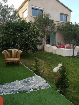 Jardin de l'établissement Villa de charme avec piscine