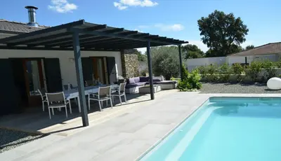 Piscine de l'établissement A Sulana Chambre d'hôtes ou située à proximité