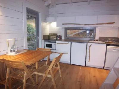 Cuisine ou kitchenette dans l'établissement Albaria Lodge