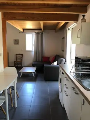 Cuisine ou kitchenette dans l'établissement Studio Pinzali Avec Mezzanine