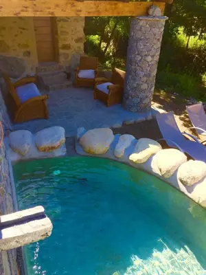 Piscine de l'établissement U Fragnu ou située à proximité