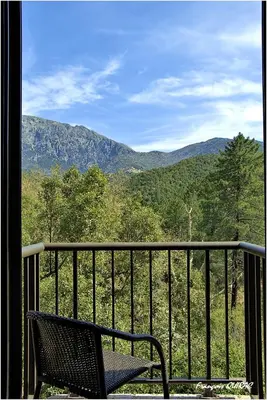 Vue générale sur la montagne ou vue sur la montagne depuis l'hôtel