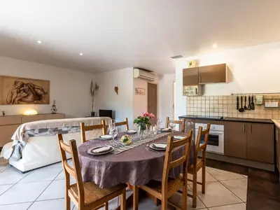 Cuisine ou kitchenette dans l'établissement Villa Gelormini-1 by Interhome