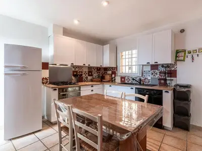 Cuisine ou kitchenette dans l'établissement Apartment Casa Marcelli by Interhome