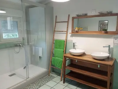 Salle de bains dans l'établissement Villa Trou Aux Biches