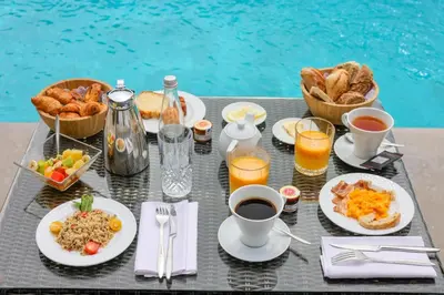 Nourriture dans l'hôtel ou à proximité