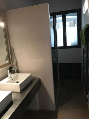 Salle de bains dans l'établissement Appartement L'Ile-Rousse
