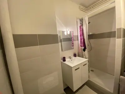 Salle de bains dans l'établissement Pascal Paoli