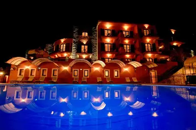 Piscine de l'établissement Hôtel Demeure Loredana ou située à proximité