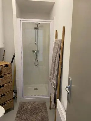 Salle de bains dans l'établissement Panate