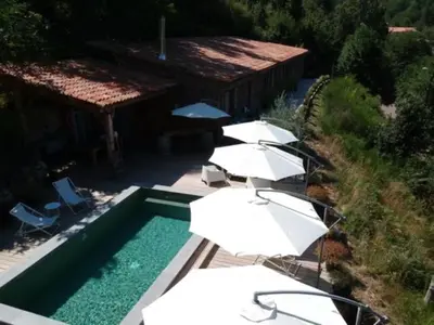 Piscine de l'établissement Casa Santa Lucia ou située à proximité