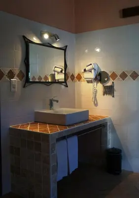 Salle de bains dans l'établissement Hotel Le Saint Jean