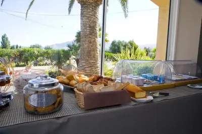 Nourriture dans l'hôtel ou à proximité
