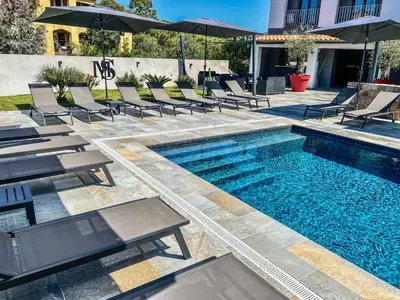 Piscine de l'établissement Maria Stella ou située à proximité