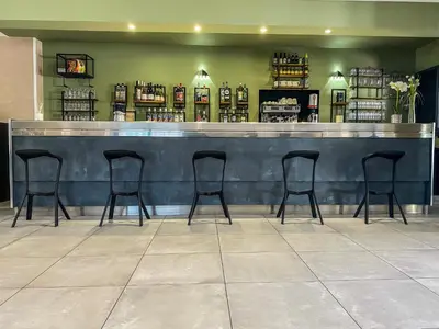 Salon ou bar de l'établissement Maria Stella