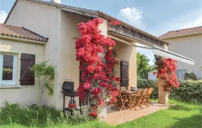 Jardin de l'établissement 3 Bedroom Lovely Home In Cervione