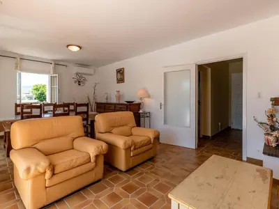 Coin salon dans l'établissement Holiday Home Casella by Interhome