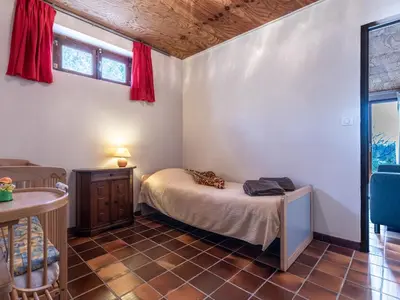 Un ou plusieurs lits dans un hébergement de l'établissement Holiday Home Svyntha by Interhome