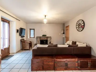 Télévision ou salle de divertissement dans l'établissement Holiday Home Migone de Sampolo by Interhome