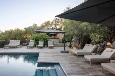 Piscine de l'établissement Hotel A Piattatella ou située à proximité