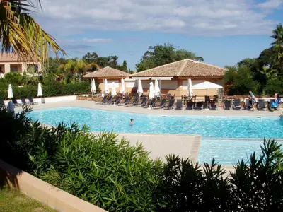 Piscine de l'établissement Vacancéole - Résidence Sognu di Mare ou située à proximité