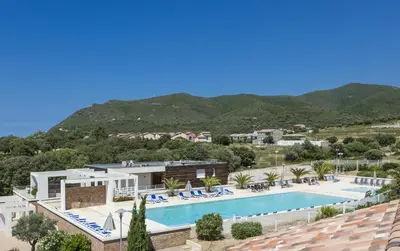 Vue générale sur la montagne ou vue sur la montagne depuis l'appart'hôtel