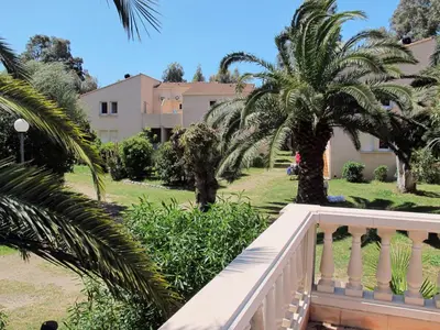 Jardin de l'établissement Apartment Thalassa-1 by Interhome