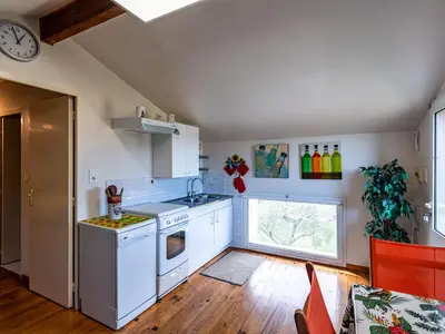 Cuisine ou kitchenette dans l'établissement Apartment Villa Volpajola by Interhome